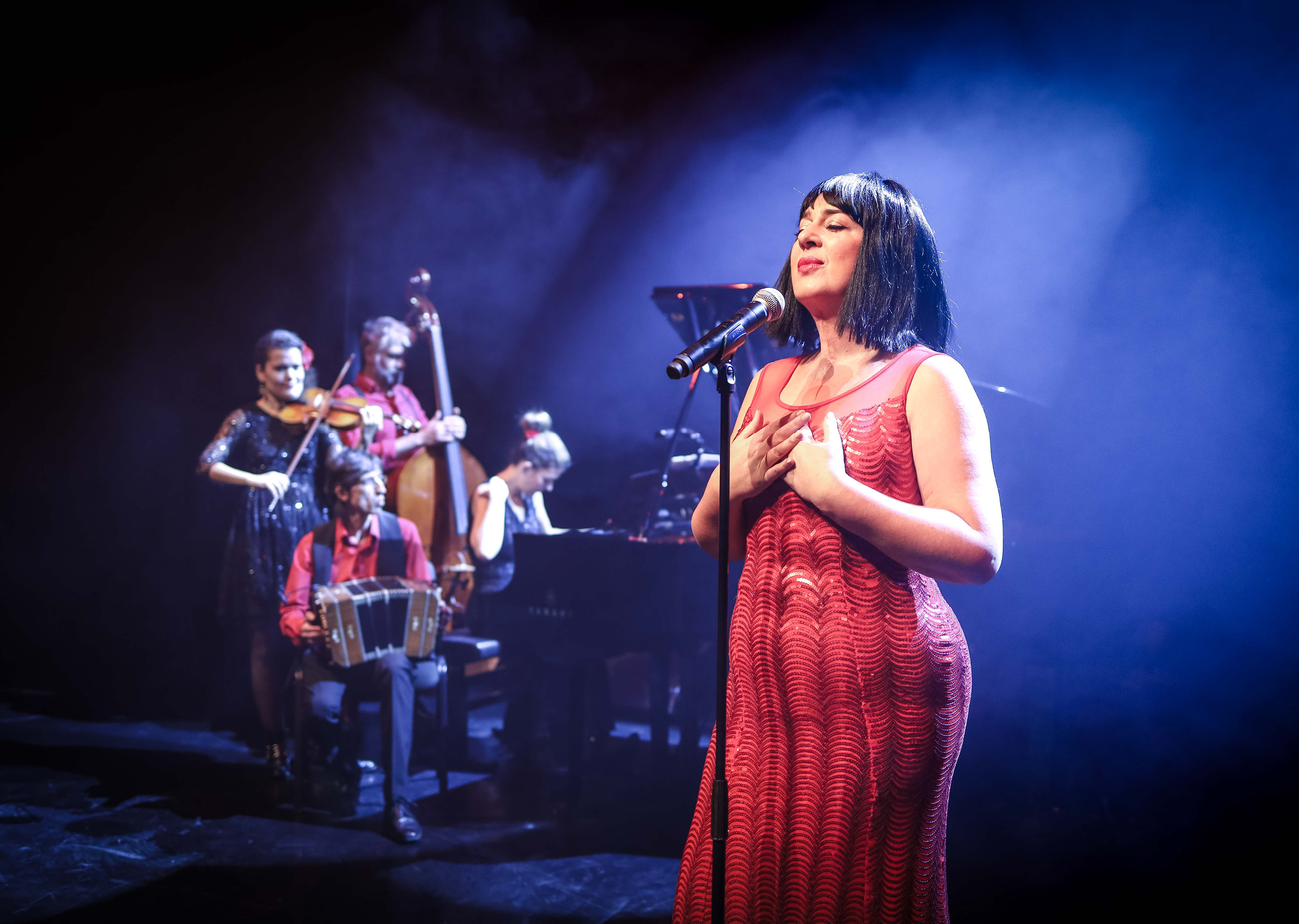 Maria Dolores y Amapola Quartet