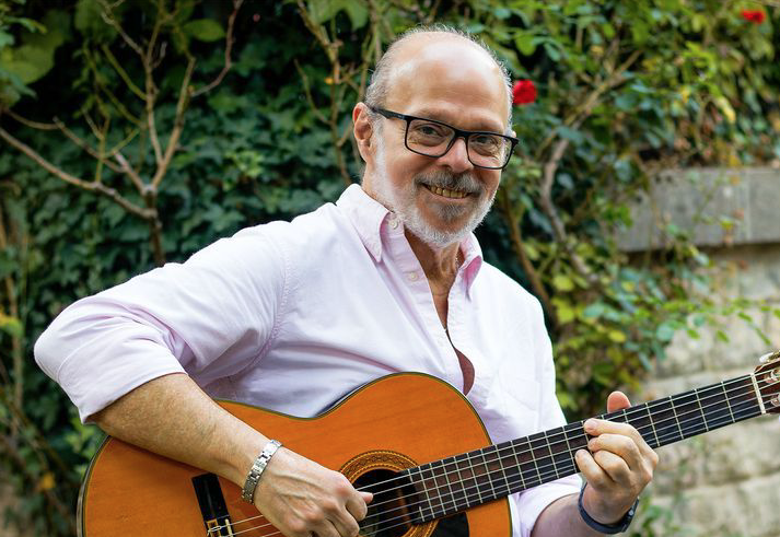 Celio Mattos de Rio de Janeiro à Lyon : chant & guitare Le 6 déc 2024