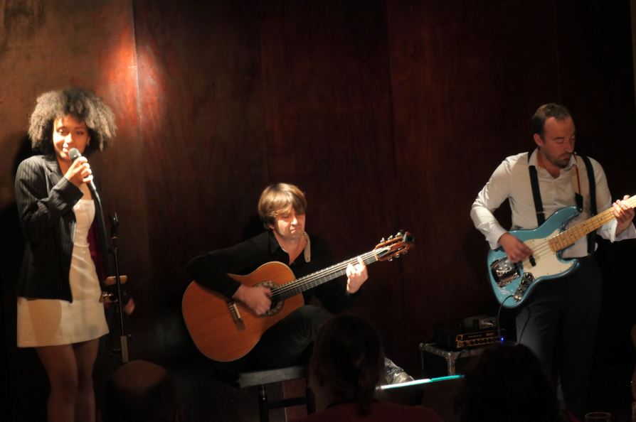 Fabien Lafiandra Trio : guitare avec Céanie Aouba (chant)... Le 17 janv 2025